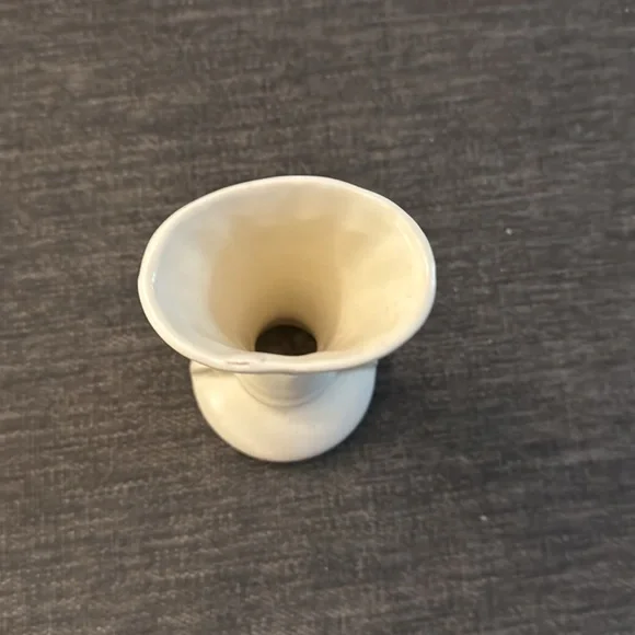 Lot of two miniature vintage vases. One marked Restoration Hardware - Haggar - Picture 3 of 7